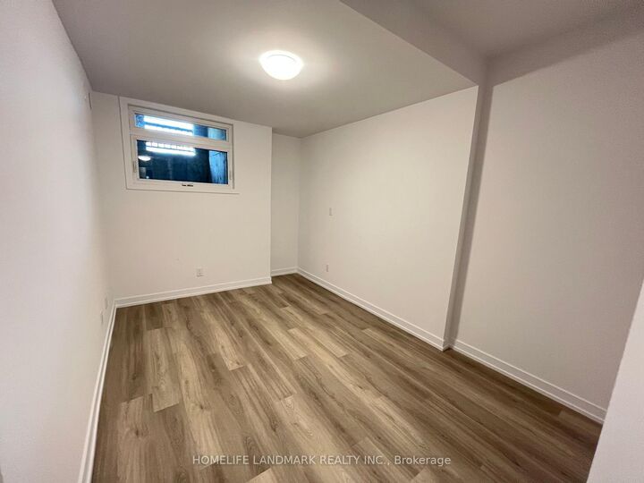 Property Photo:  5 Bancroft Lane 316  ON L4E 1M1 