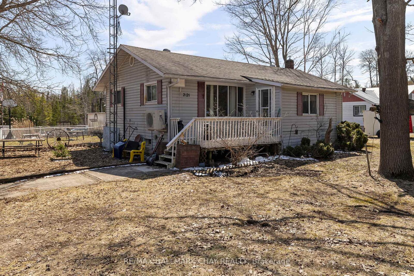 Property Photo:  2121 Klondike Park Road  ON L9Z 2W9 