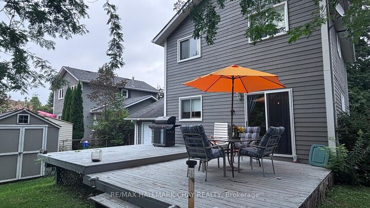 Property Photo:  98 Elizabeth Street  ON L4N 6P3 