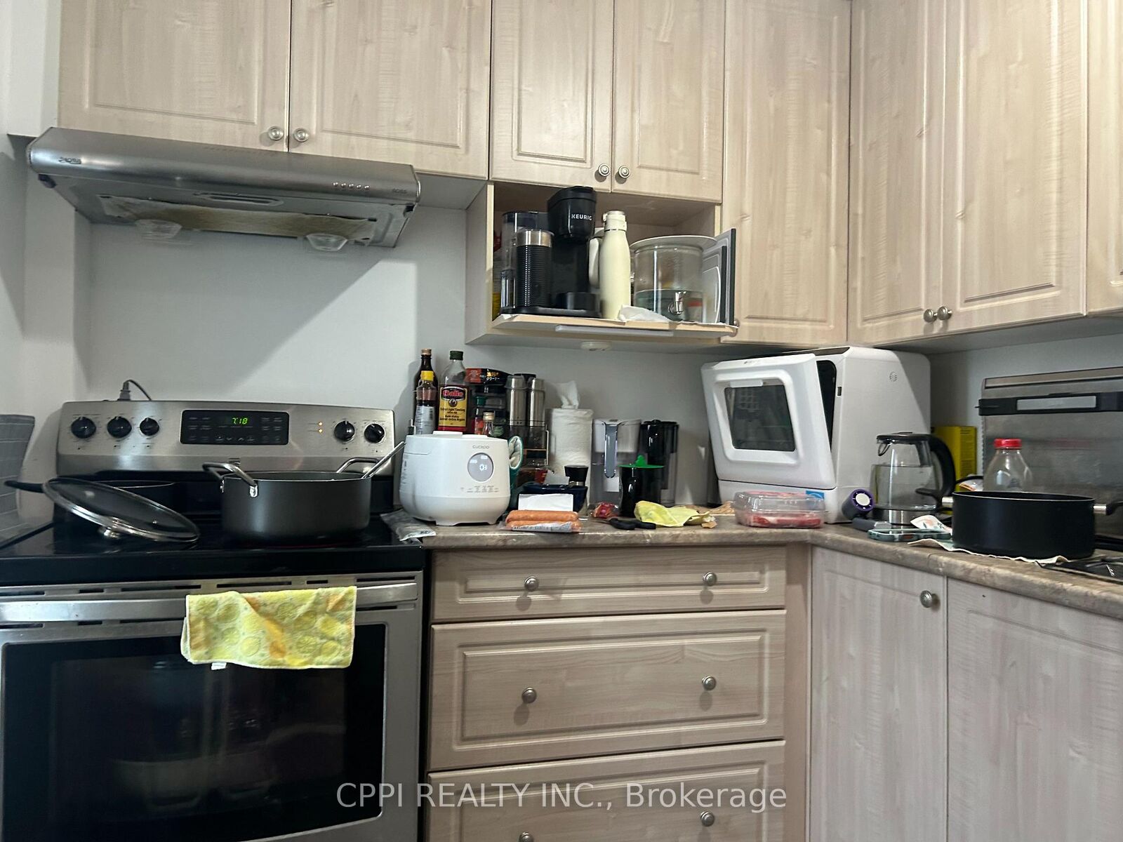 Property Photo:  10 Pettibone Square Bsmnt  ON M1W 2J2 