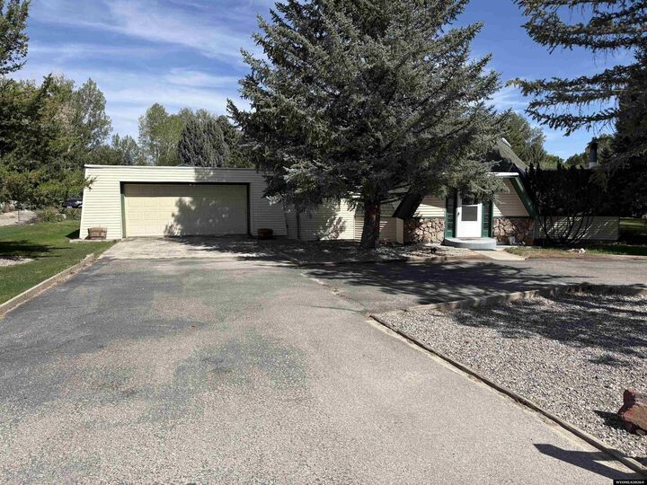 Property Photo: 220 W Mountain View Drive WY 82501