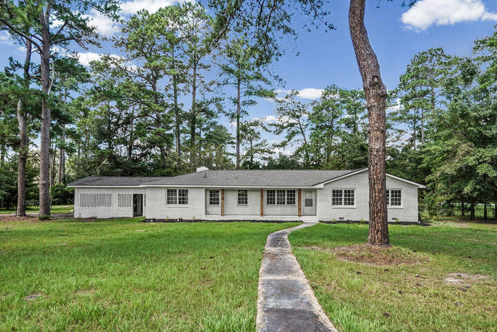 Property Photo: 2501 S Hibiscus Road GA 31705