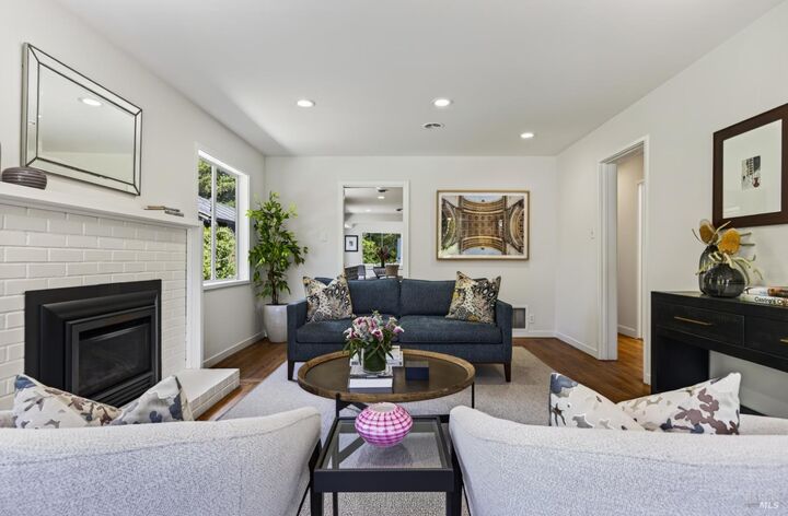 Property Photo:  82 Shady Lane  CA 94957 