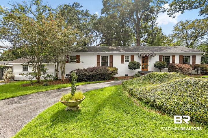 Property Photo: 4251 Horloesther Court AL 36608
