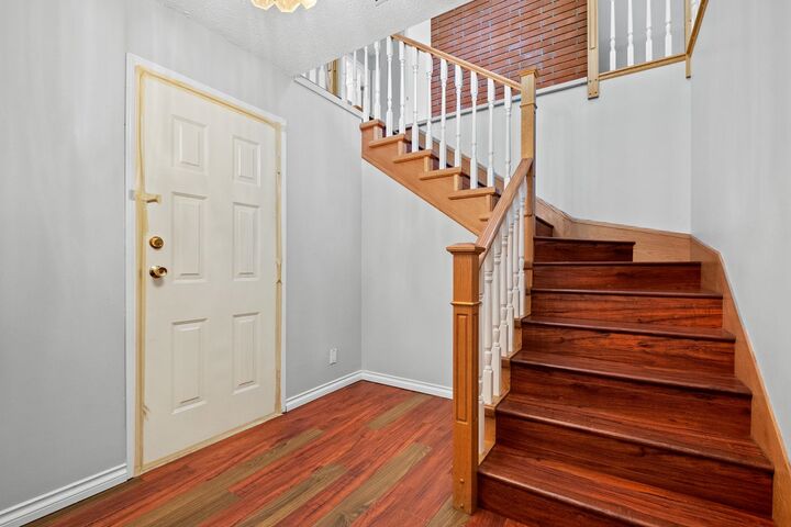 Property Photo:  