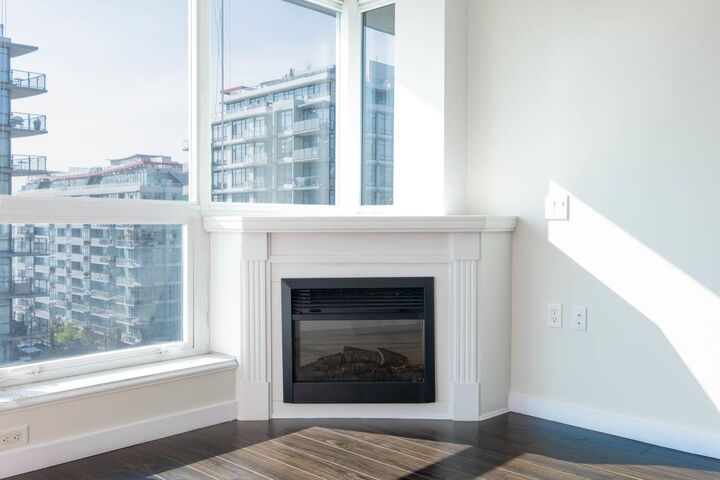 Property Photo:  188 E Esplanade 704  BC V7L 4Y1 
