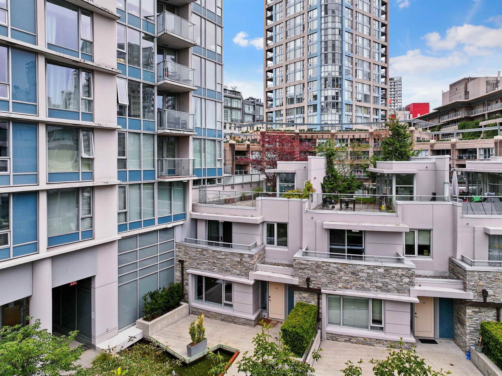Property Photo:  188 Keefer Place 221  BC V6B 0J1 