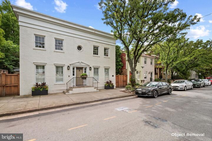 Property Photo:  810 Queen Street  VA 22314 