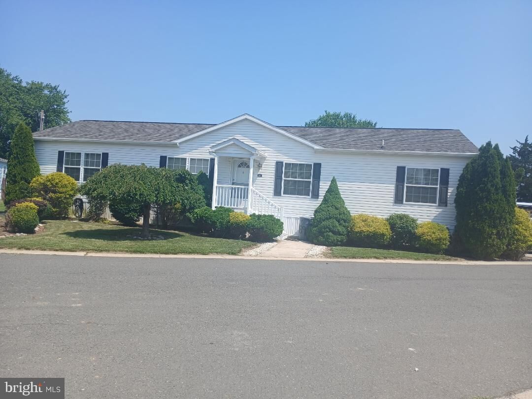 Property Photo:  511 Wrightstown Sykesville Road 189  NJ 08562 
