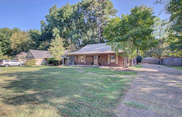 Property Photo: 5 Suwannee Cove AR 72113