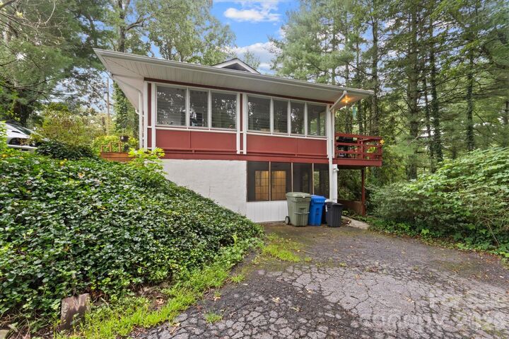 Property Photo:  529 Alta Vista Drive  NC 28791 