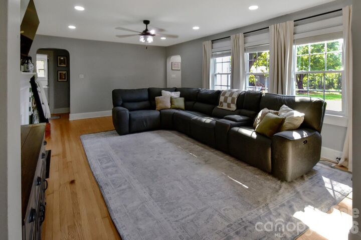 Property Photo:  541 Perry Road  NC 28166 