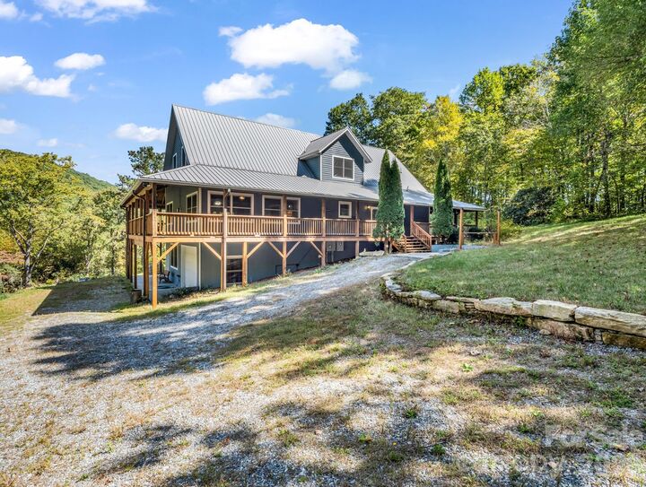 Property Photo:  119 Mountain Bluff Trail  NC 28792 