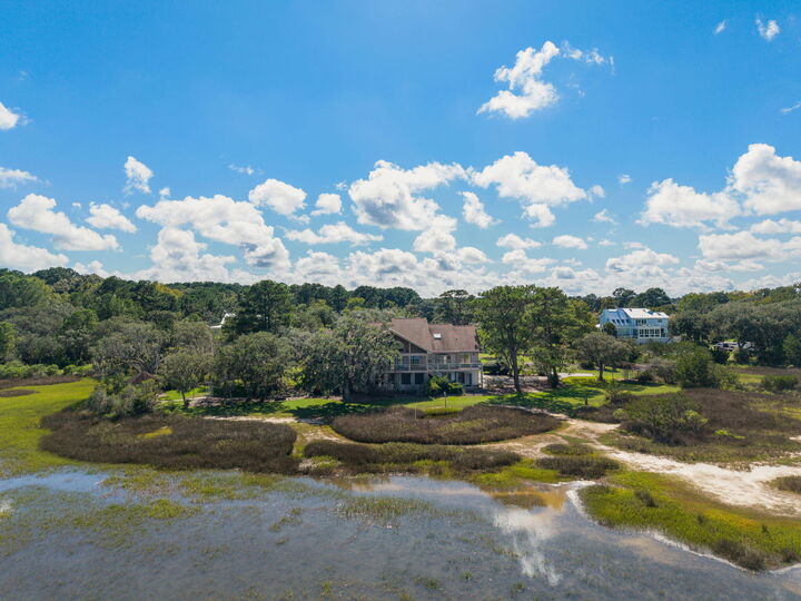 Property Photo: 2450 Kemway Road SC 29455