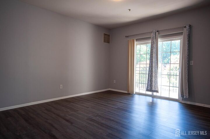Property Photo:  716 Lucy Court  NJ 07080 