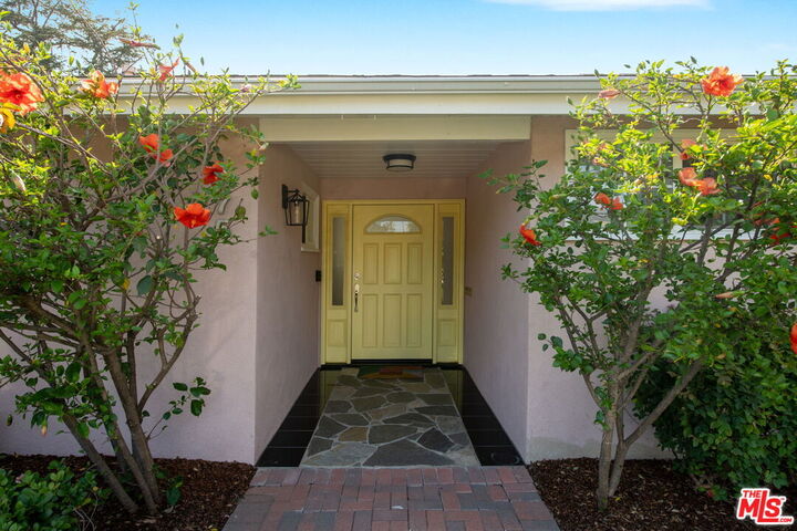 Property Photo:  975 Pepperhill Rd  CA 91107 