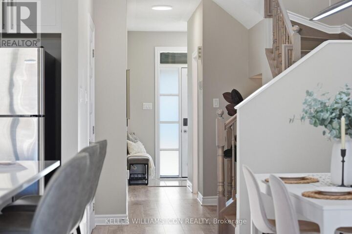 Property Photo:  235 Bandelier Way  ON K2C 0C1 