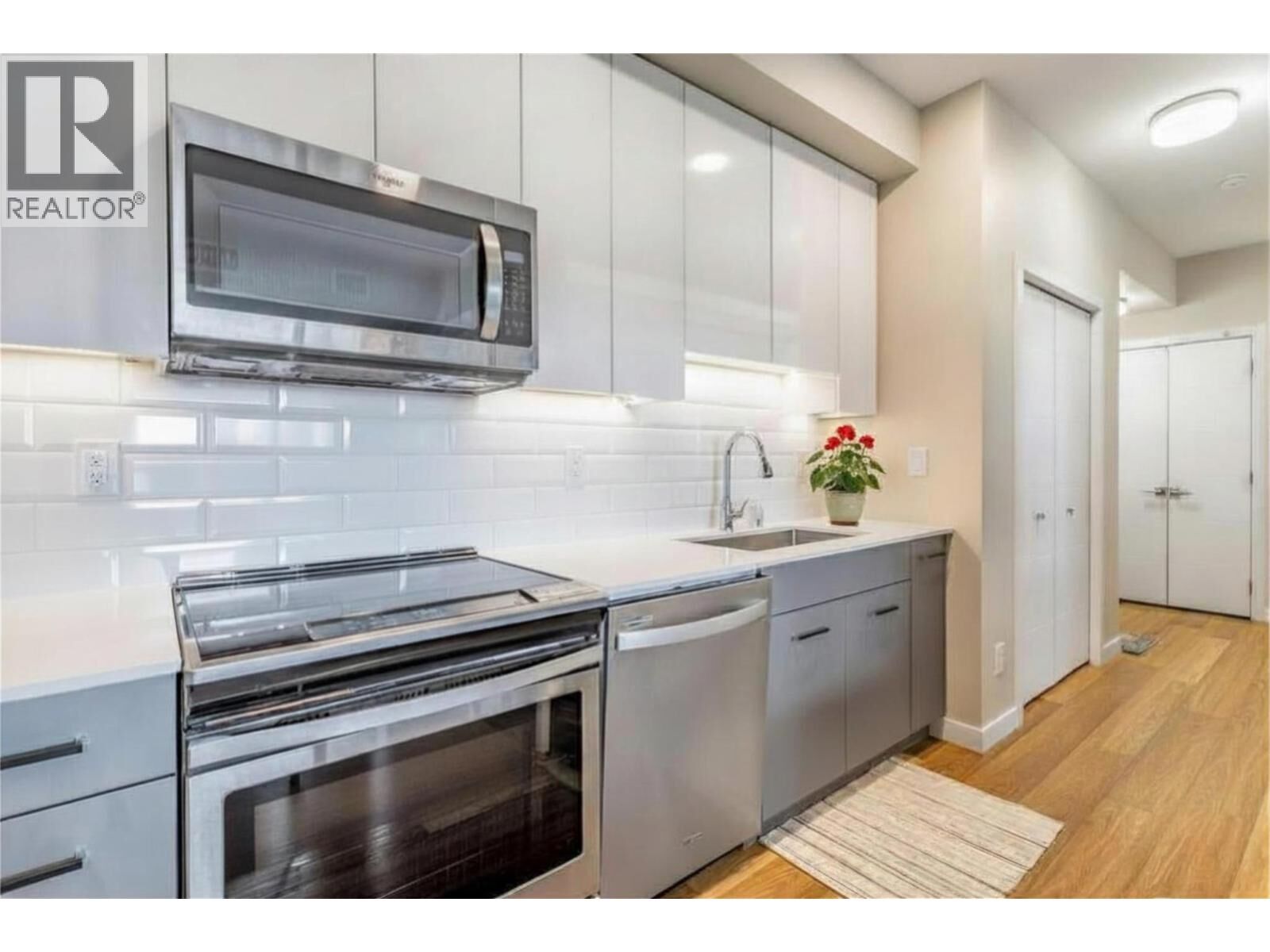 Property Photo:  722 Valley Road 515  BC V1V 2E6 