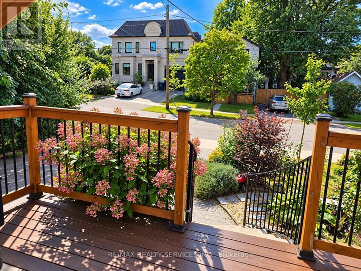 Property Photo:  21 McIntosh Avenue  ON M8Y 3E1 