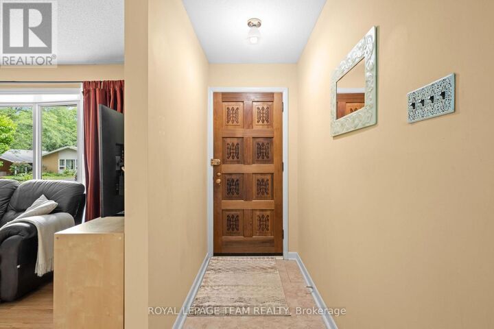 Property Photo:  1130 Parkway Drive  ON K2C 2W2 