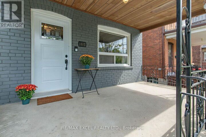 Property Photo:  165 Winona Drive  ON M6G 3T1 