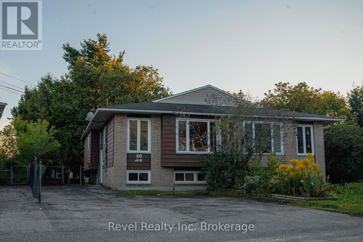 Property Photo:  60 Sherryl Crescent  ON P1B 8R9 