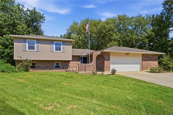 Property Photo: 703 Bay Brooke Court OH 45377