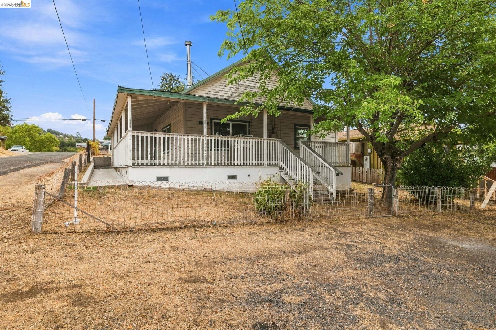 Property Photo: 18495 Oak St CA 95379