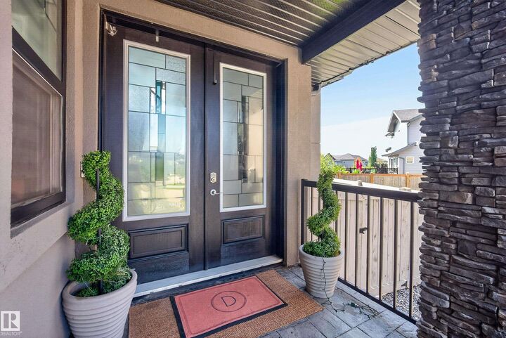 Property Photo:  2530 Amerongen Crescent SW  AB T6W 3C2 