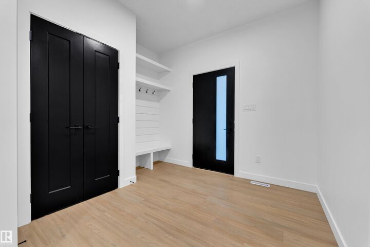 Property Photo: 32 Grayson Green AB T7Z 0P3