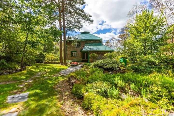 Property Photo:  18 Campbell's Hill  NB E4L 3R7 