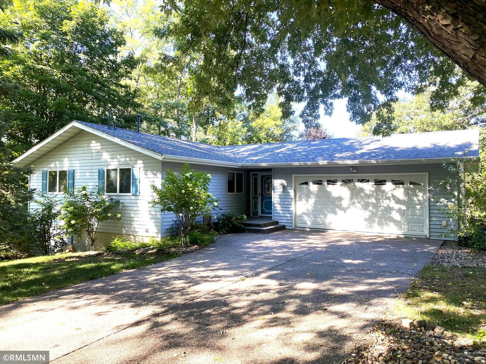 Property Photo:  1713 Siewert Street  MN 55066 