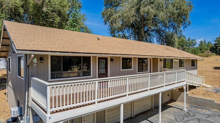 Property Photo:  45453 N Oakview Drive  CA 93644 