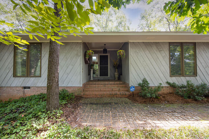 Property Photo:  17 Moses Place  AL 36870 