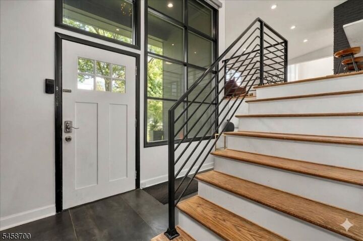 Property Photo:  6 Donsen Ln  NJ 07076 