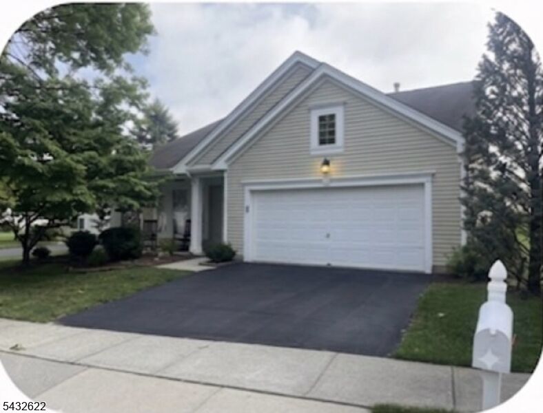 Property Photo:  6 Weybourne Ln  NJ 07823 