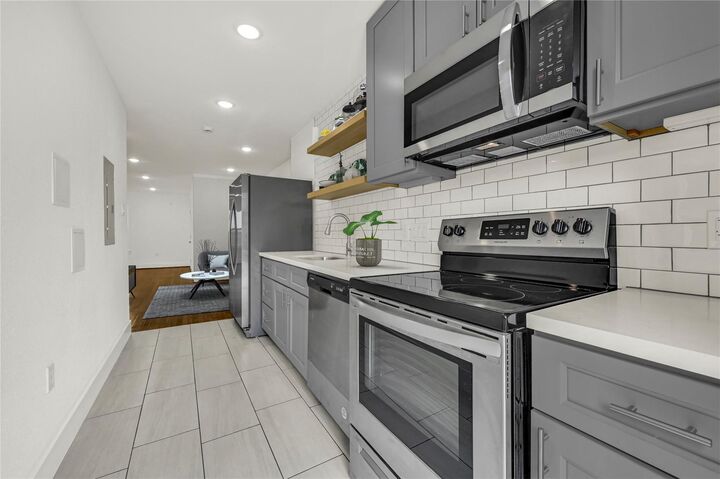 Property Photo: 6620 Lawndale Street 2 TX 77023