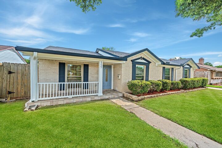 Property Photo: 9227 Vickijohn Drive TX 77031