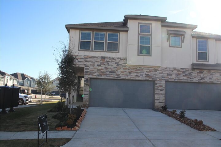Property Photo: 4146 Champlain Way TX 77583