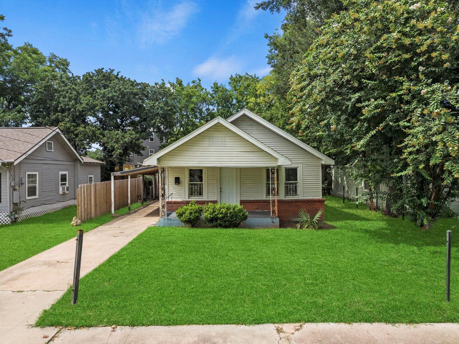 Property Photo:  5103 New Orleans Street  TX 77020 