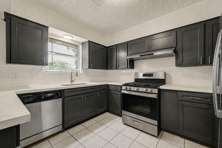 Property Photo:  3317 Le Badie Street  TX 77026 