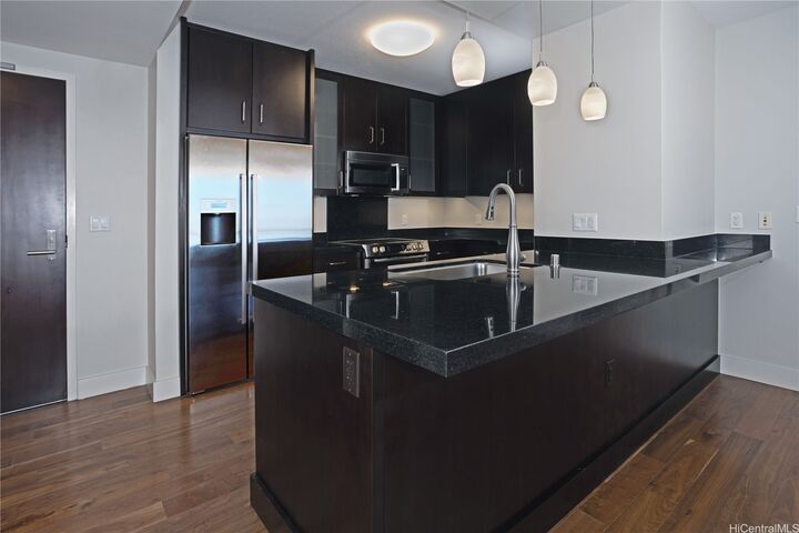 Property Photo: 1189 Waimanu Street 3202 HI 96814