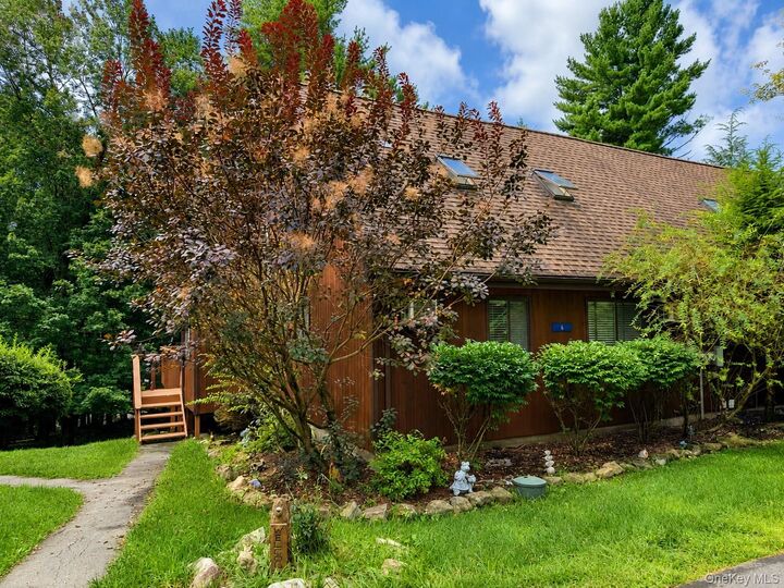Property Photo:  6 Water Lilly Lane  NY 12701 