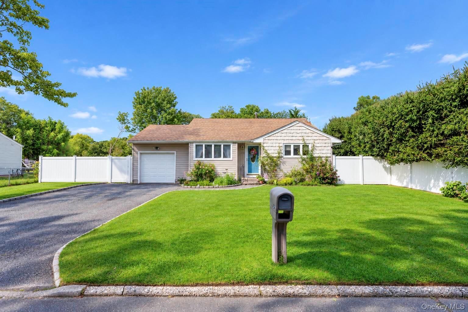 Property Photo:  25 Marlboro Drive  NY 11776 