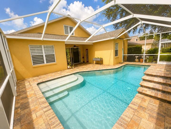 Property Photo: 10157 Heather Sound Drive FL 33647