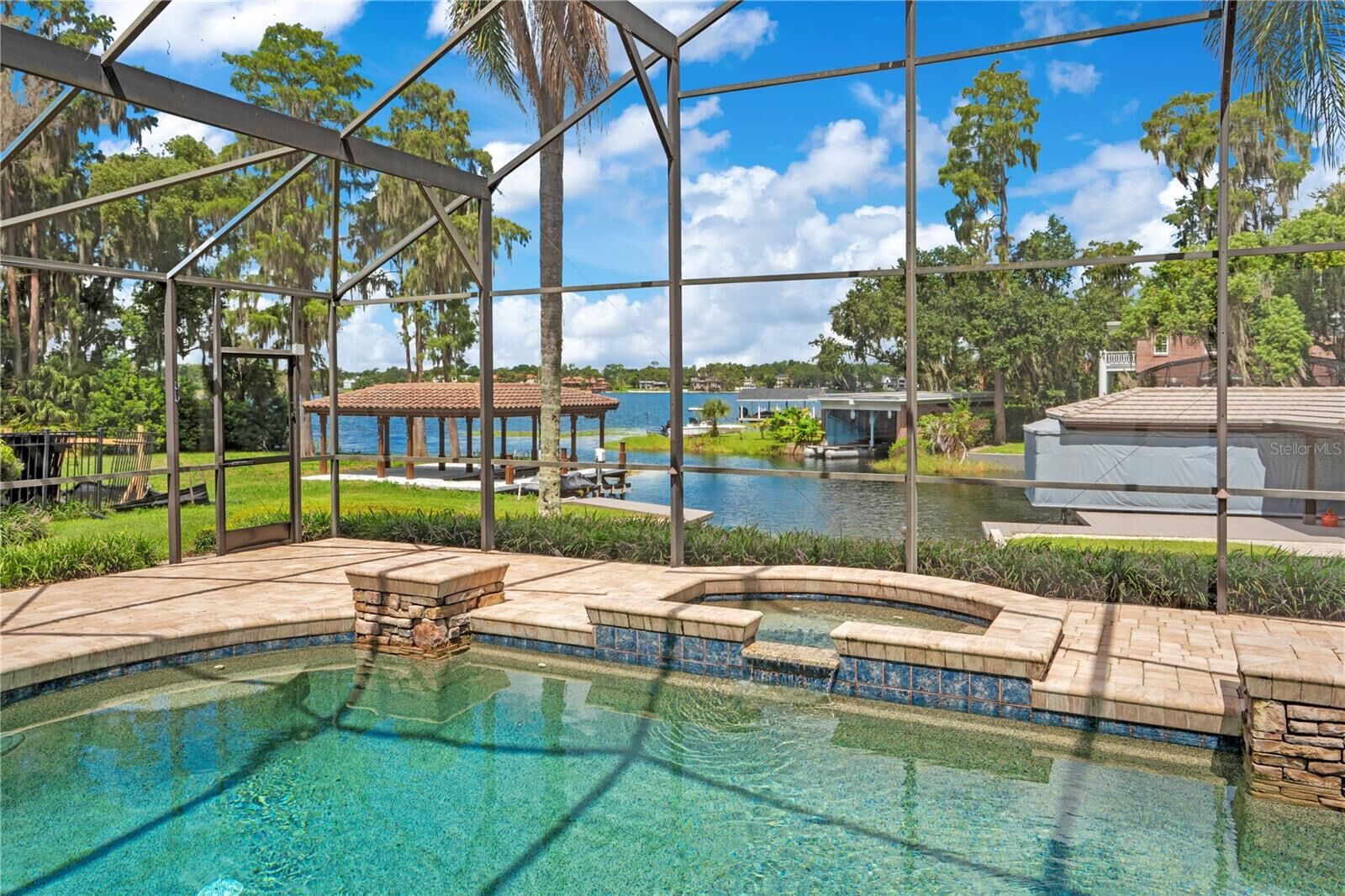 Property Photo: 515 W 2nd Avenue FL 34786