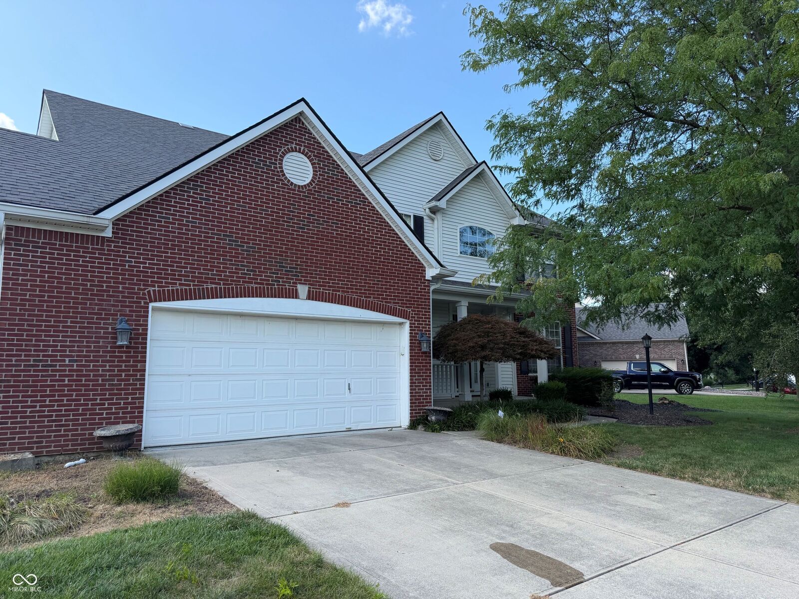 Property Photo:  