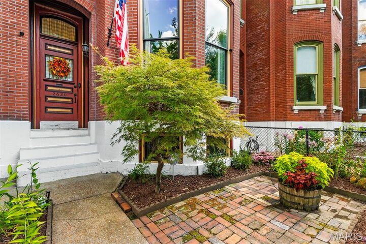 Property Photo:  2620 S 12th Street  MO 63118 