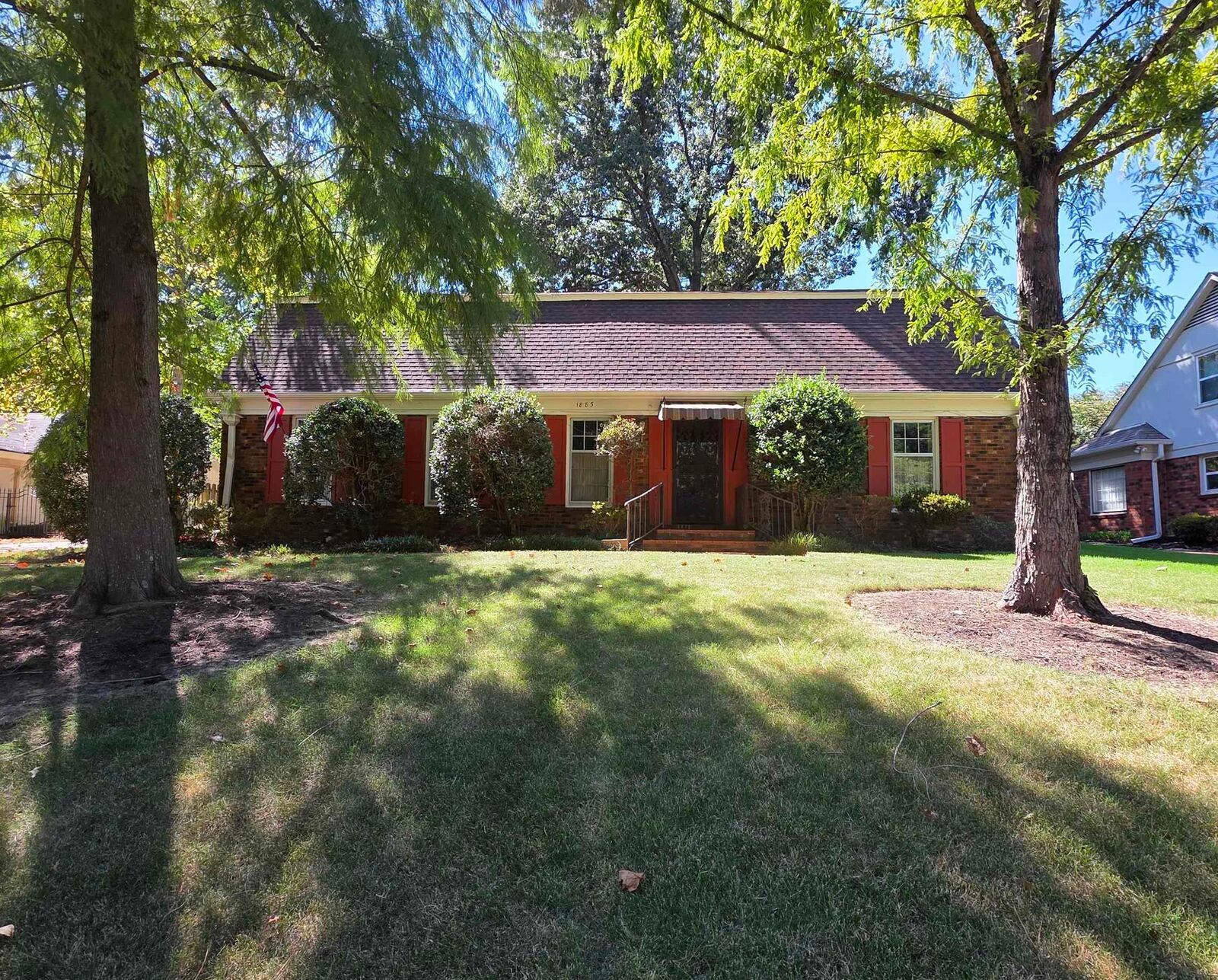Property Photo:  1885 Malabar Dr  TN 38138 