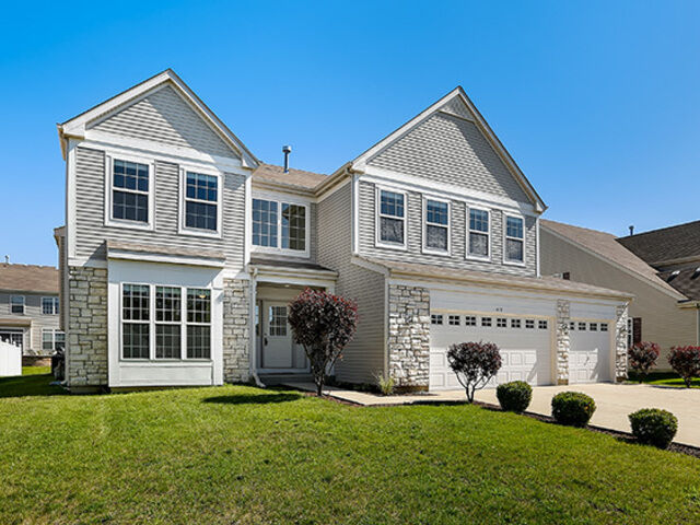 Property Photo: 1612 Woodland Lane IL 60490